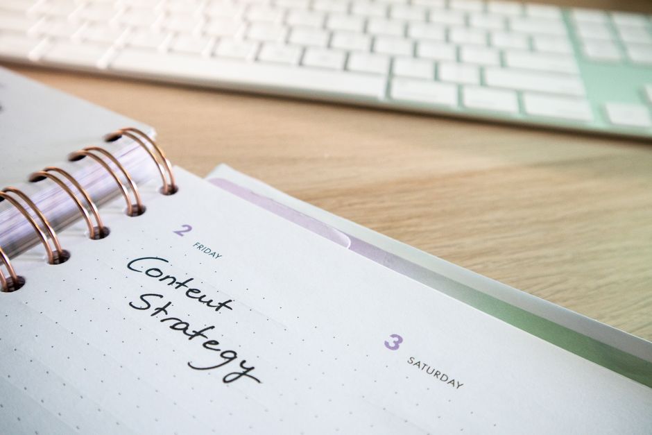 Planificación de estrategia de contenido y calendario editorial